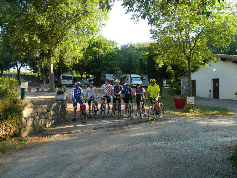 Cyclists reception in Ardèche campsite
